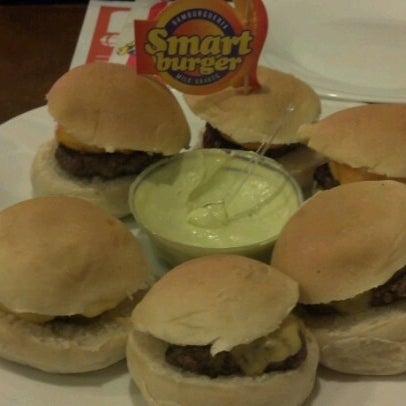 Снимок сделан в Smart Burger пользователем Haroldo N. 7/29/2012