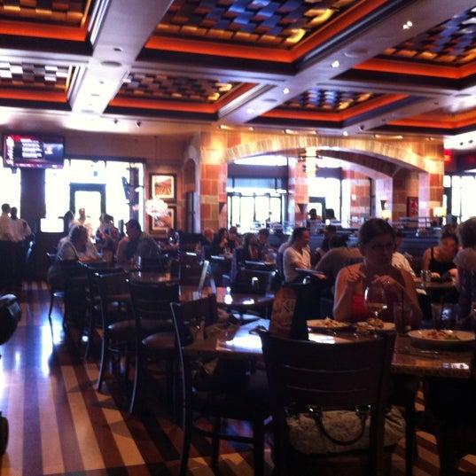 Photo taken at BJ&#39;s Restaurant &amp; Brewhouse by BiteClubEats on 5/16/2012