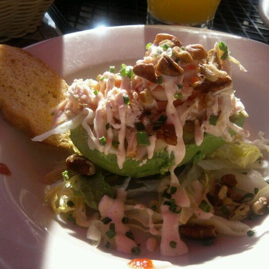 รูปภาพถ่ายที่ Two Step Restaurant And Cantina โดย Arielle เมื่อ 3/11/2012
