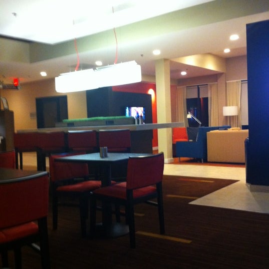 Photo taken at Courtyard by Marriott Houston Hobby Airport by Pete P. on 5/17/2012