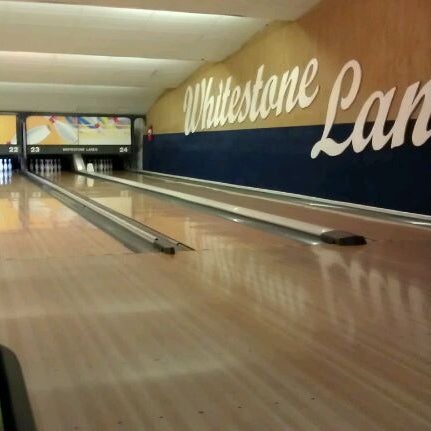 Photo taken at Whitestone Lanes Bowling Centers by l-puff on 9/6/2011