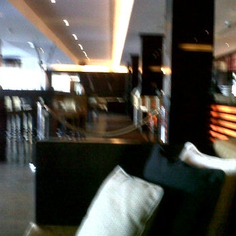 Снимок сделан в ME Restaurant &amp; Lounge пользователем Renata A. 6/24/2012