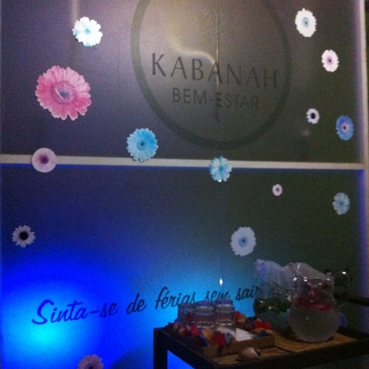 Foto tomada en Kabanah Spa &amp; Lounge  por Carol D. el 7/12/2012