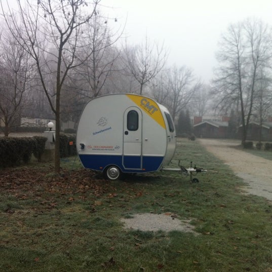 รูปภาพถ่ายที่ Ljubljana Resort Hotel &amp; Camp โดย DerCaravaner เมื่อ 12/24/2011
