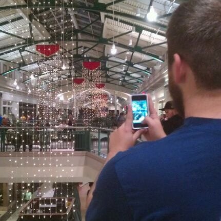 11/25/2011 tarihinde brandon d.ziyaretçi tarafından Arbor Place Mall'de çekilen fotoğraf