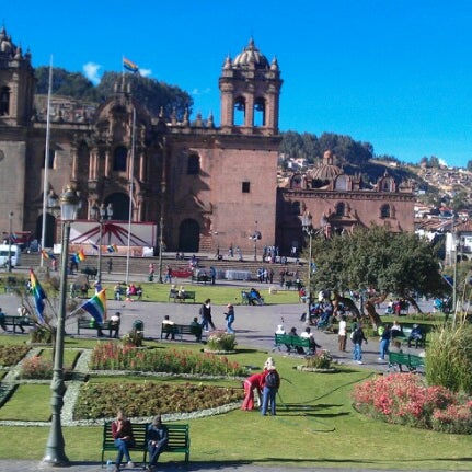 รูปภาพถ่ายที่ Cappuccino Cusco Cafe โดย Fernando V. เมื่อ 6/18/2012
