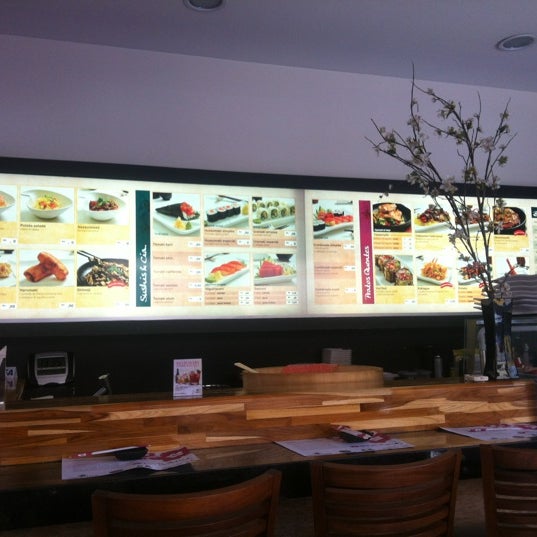 Photo taken at Hanami Sushi Store by Lhy L. on 11/24/2011