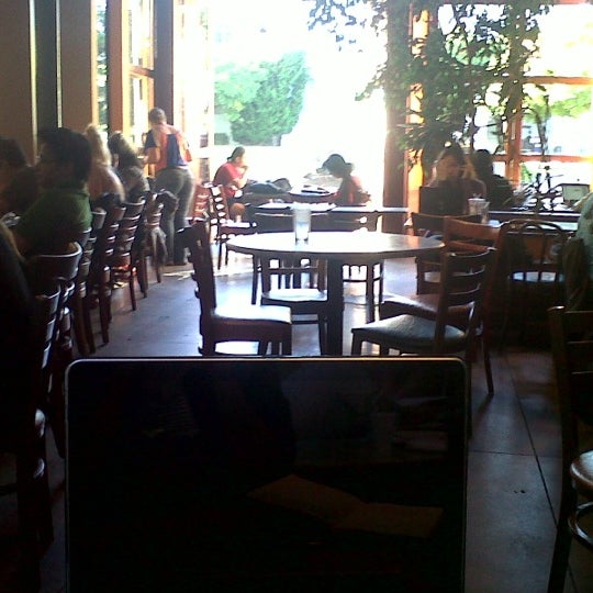 6/13/2012에 paulina a.님이 Cafe Milano에서 찍은 사진