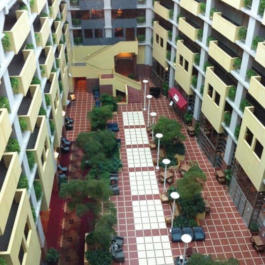 10/10/2011 tarihinde Albert L.ziyaretçi tarafından Embassy Suites by Hilton'de çekilen fotoğraf