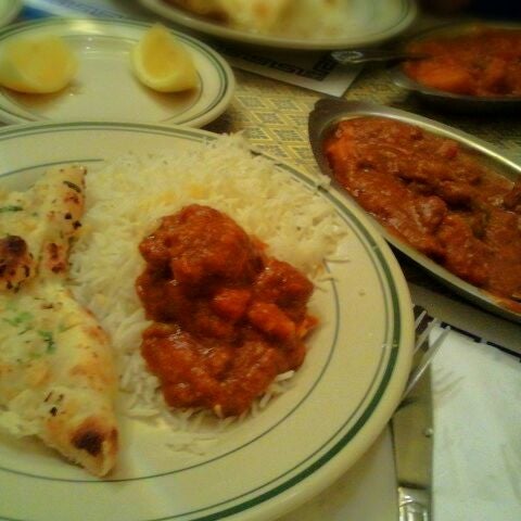 5/10/2012にStephen P.がRobina&#39;s Indian Cuisineで撮った写真