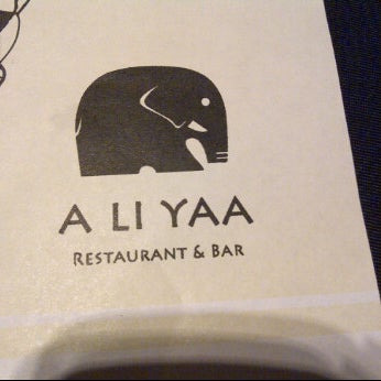 Foto diambil di Aliyaa Restaurant &amp; Bar oleh Fyka A. pada 3/20/2012