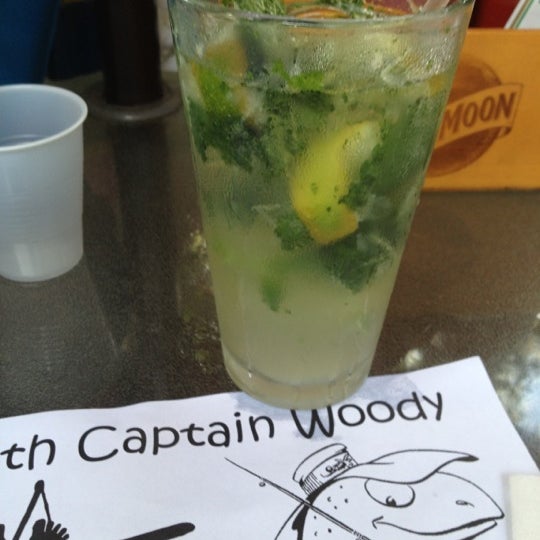 Снимок сделан в Captain Woody&#39;s пользователем Wendy C. 7/16/2012