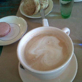 Das Foto wurde bei Pierina Tea House von Mariana R. am 4/30/2012 aufgenommen