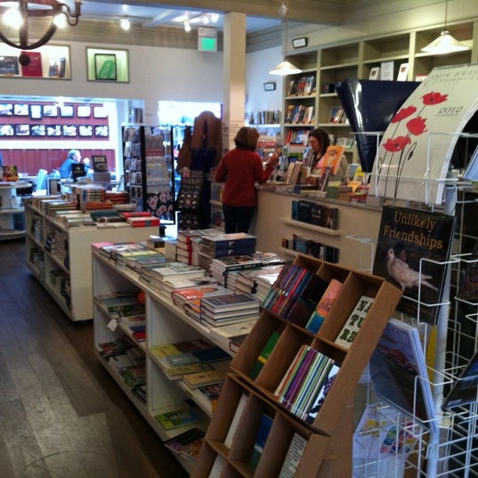 Photo taken at Diesel, A Bookstore by Bruce S. on 11/11/2011