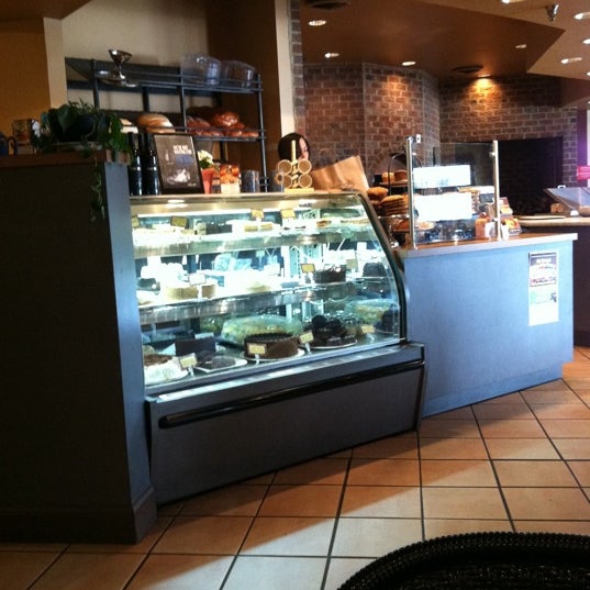 Baker's Crust American Restaurant in Virginia Beach