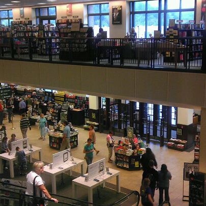 Barnes Noble Asheville Nc
