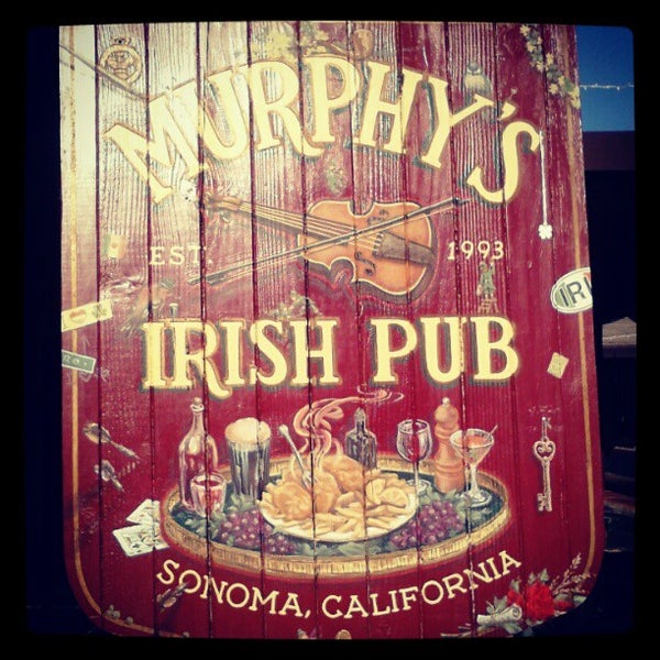 Foto tirada no(a) Murphy&#39;s Irish Pub por Lynn B. em 7/13/2012