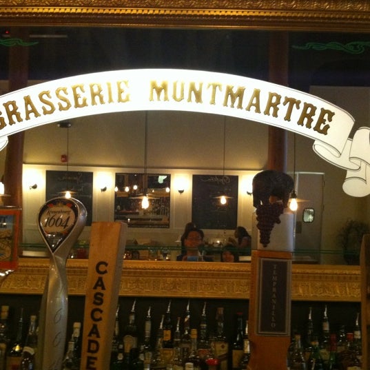 รูปภาพถ่ายที่ Brasserie Montmartre โดย Ed S. เมื่อ 9/5/2011