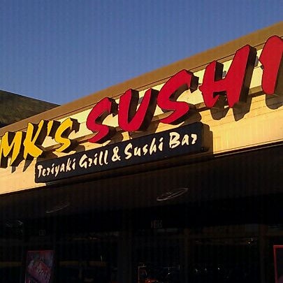 รูปภาพถ่ายที่ MK&#39;s Sushi โดย 🇺🇸bob b. เมื่อ 1/14/2012