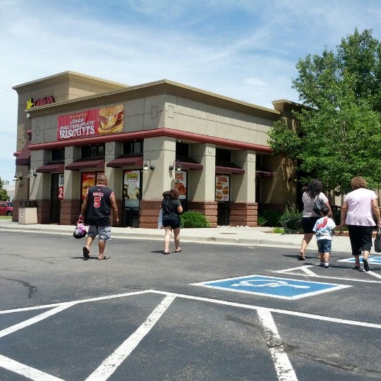 Carl's Jr. Lakewood'da Fast Food Restoranı