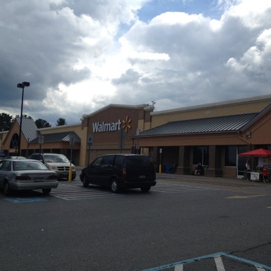 Walmart Supercenter Queensbury, NY'da fotoğraflar