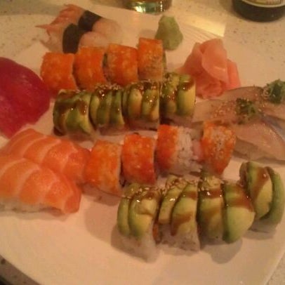 Foto scattata a JP Seafood Cafe da James H. il 3/24/2012