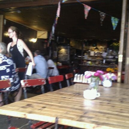 Photo taken at Cafe Alf Resco Dartmouth by Stuart D. on 7/29/2011