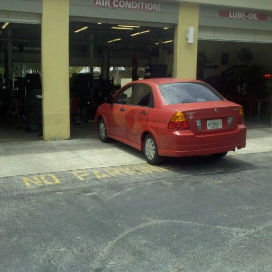 Tires Plus Coral Springs'de Araç Tamir Atölyesi