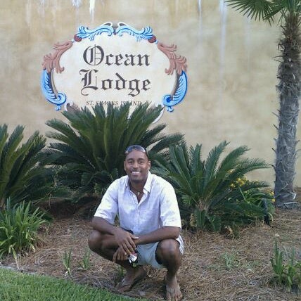 Foto diambil di Ocean Lodge Resort oleh Michael A. pada 6/4/2011