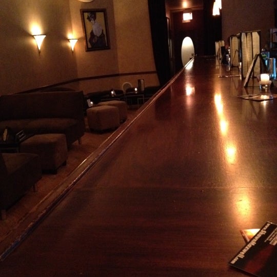 7/10/2012にShawn M.がM Loungeで撮った写真