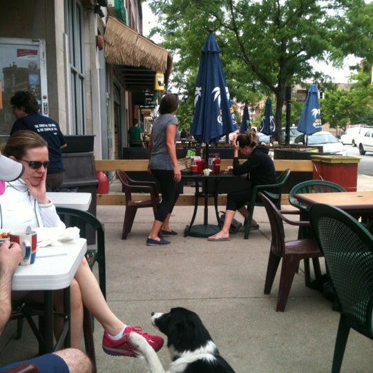 5/26/2012 tarihinde Maria A.ziyaretçi tarafından Janik&#39;s Cafe'de çekilen fotoğraf