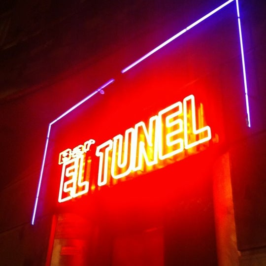 7/1/2012 tarihinde R.N.T.0. ..ziyaretçi tarafından Bar El Túnel'de çekilen fotoğraf