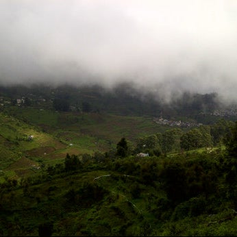 Kodai is best visited in Winter between October to January & stay in a place a lil away from the town. The mist covered scene is the most wonderful.