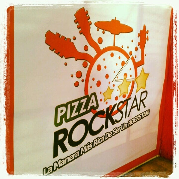 Снимок сделан в Pizza Rockstar пользователем Aletz G. 6/11/2012
