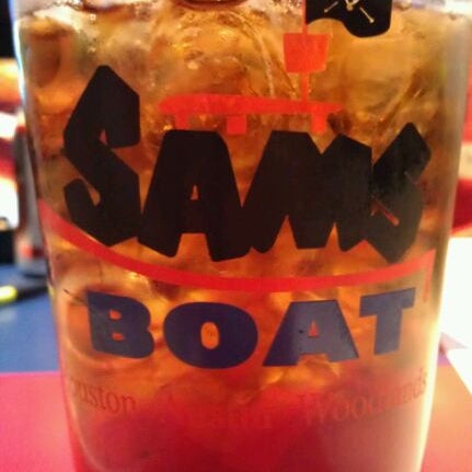 Photo taken at Sam&#39;s Boat by Erika R. on 11/11/2011