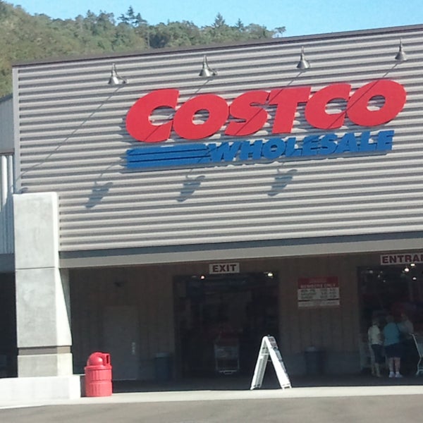 Costco Wholesale Warehouse Store in Roseburg