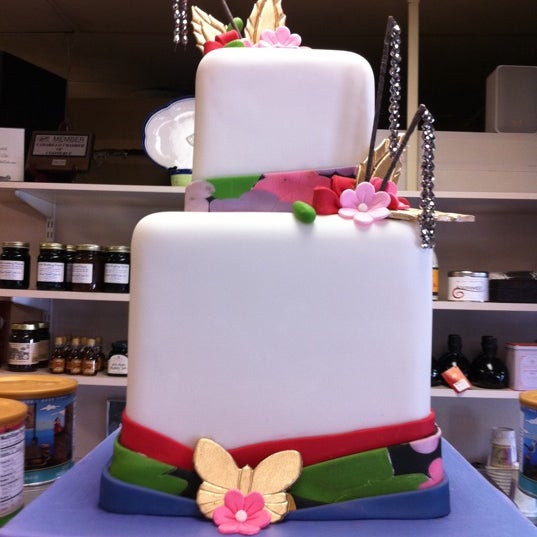 Photos at Bread Basket Cake Co. Bakery in Camarillo