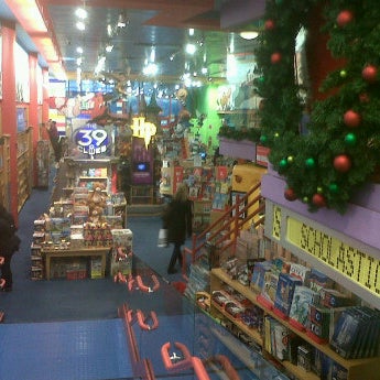 Photo prise au The Scholastic Store par WebAnna G. le12/12/2011