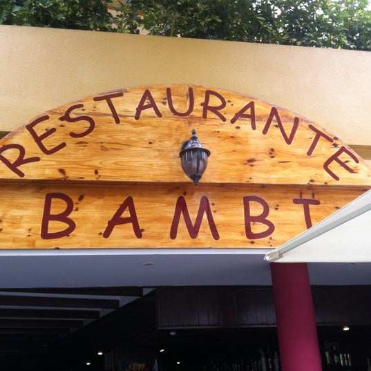 รูปภาพถ่ายที่ Bambi Gourmet โดย Jorge Z. เมื่อ 8/23/2012
