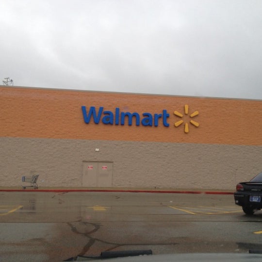 Walmart Supercenter Big Box Store in Richmond