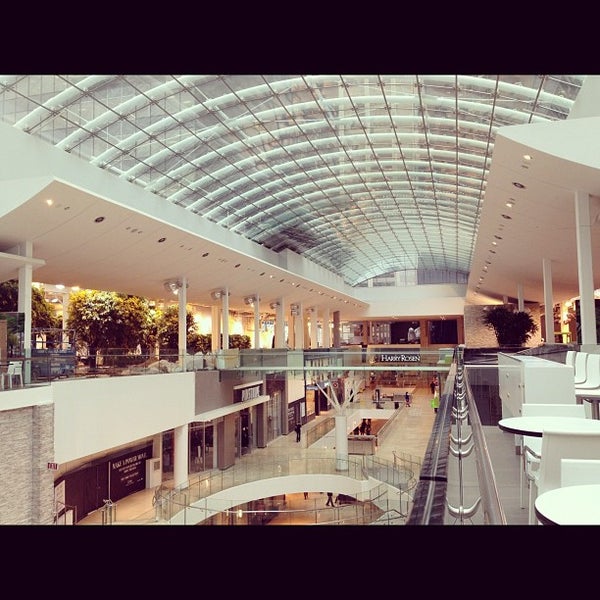 Das Foto wurde bei The CORE Shopping Centre von Liz A. am 4/17/2012 aufgenommen