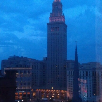 Снимок сделан в Cleveland Marriott Downtown at Key Tower пользователем Joshua K. 7/26/2012