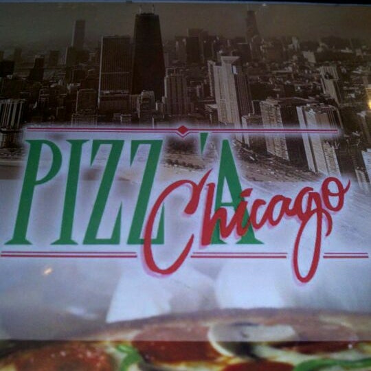 Foto tirada no(a) Pizz&#39;a Chicago por Rafael F. em 9/28/2011