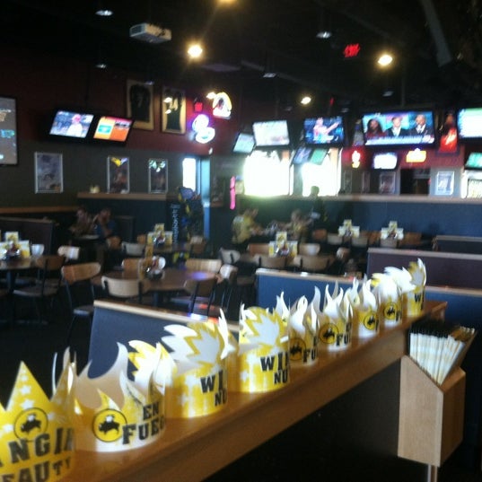 Buffalo Wild Wings 2025 Prairie Center Pkwy
