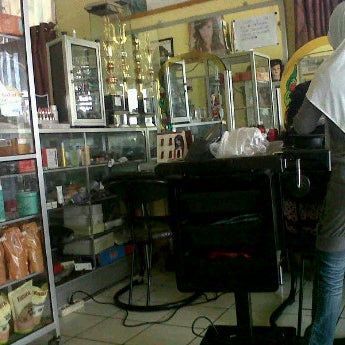Salon Surya Jl Bung Tomo