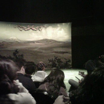 Снимок сделан в Foro Sor Juana Inés de la Cruz, Teatro UNAM пользователем Nayeli F. 11/11/2011