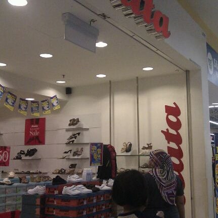 Bata Tesco Semenyih