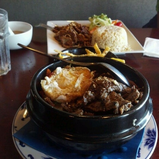 รูปภาพถ่ายที่ Leanh&#39;s Chinese Restaurant โดย AJith K. เมื่อ 7/13/2012