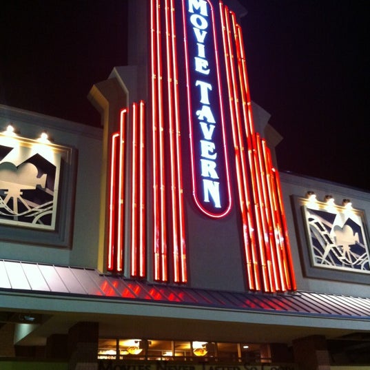 Снимок сделан в Movie Tavern Horizon Village пользователем ARaul A. 5/11/2012