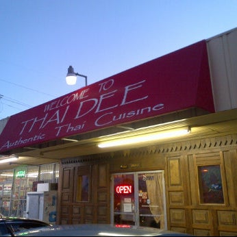 4/22/2012にFahad A.がThai Dee Restaurantで撮った写真